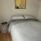 Cozy 2 bedroom cottage - Newly renovated, perfect location for best of Ballarat