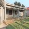 Fancy Pansy 4.2 Room 1 only : Spacious 1 bedroom house