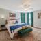 NEW Victorian Theme, 3BR, LRG Backyard close to PNC Arena, Downtown, and RDU Airport