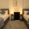Town Centre House with parking, Wi-Fi