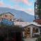 Krishna Guesthouse by AttiC Monkey, Old manali next to Drifters cafe - مانالي