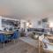 VIP Lakefront Condo Amazing Views Pool Pickleball Excellent Location Balcony BBQ