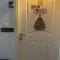 LausDeo1 self checkin 2BHK AC corner flat top floor