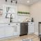 South Bend Serenity: Freshly Renovated 3BR 2mi ND - South Bend