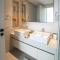 Veluxa - Luxe 2Bed in Beachfront