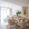 Veluxa - Luxe 2Bed in Beachfront