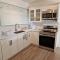 2 Bed, parking, gated, modern