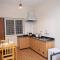 Lake Breeze Apartment