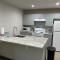 Brand New Rest and Relaxation Apartments - 克洛维斯