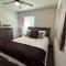 Brand New Rest and Relaxation Apartments - 克洛维斯