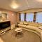 2 Bedroom Lakeview Lodge - Ensuite & Balcony Deck