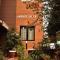 Firebrick Boutique Residences - GARNET HOUSE