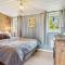 Cozy and comfortable cabin in the center of Sjusjøen with a large terrace - Ringsaker