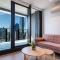 811D High rise Abnb-style 2BR Apt with City view Free parking