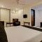 Super OYO Flagship Hotel Golden Nest - Saravli