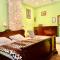 Sunny & Green Apartment