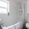Air Maison - Centrally Located Family Home