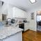 Fully Fenced & Stylish 3BR Near LakePoint Sports