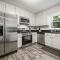 Relax In This 4BR Retreat With Screened Snug Porch - ماريتا