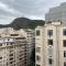 Apartamento completo na Praia de Copacabana , novinho , wifi, ar condicionado, netflix, FRENTE EM ANDAR ALTO, pauloangerami MVC15