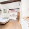 The Vernazza Main Plaza - Rooms & Suites