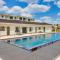 Luxurious 2 bed Apartment - Fourways