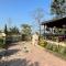 Hotel Riverside with Swimming pool - Sauraha