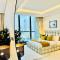Chic Studio with Burj Views at Sterling by Omniyat - Dubaj
