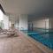 Bright & Modern 3BR Suite FREE Parking Bright & Modern 3BR Suite FREE Parking