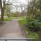 Zentral gelegene, ruhige 1 Zimmer Wohnung am Park - Self Check In - Kilonia