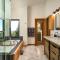 Stay in Evergreen - Denver Mountain Escape