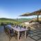 Villa Chianti with infinity pool and vineyard view