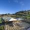 Villa Chianti with infinity pool and vineyard view