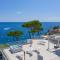 Villa by the beach with sea-view and Luxury amenities