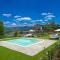 Villa Chianti with panoramic pool on the vineyard