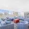 Cozy 1BR with Great Ocean Views - 3 Mins to Waikiki Beach!