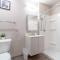 McCormick 2br/2ba Oasis with Optional Parking, Patio, Gym for up to 6 guests - 芝加哥