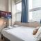 McCormick 2br/2ba Oasis with Optional Parking, Patio, Gym for up to 6 guests - 芝加哥