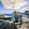 Beachfront Villa Sorrento & private sea access