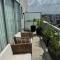 Penthouse Panorámico a Estrenar en Sofisticado Barrio y Edificio 100m2 Piscina Salon de Eventos Gym