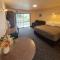 Avenue Heights Motel