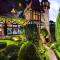 Thorngrove Manor