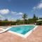 Villa Menhir with pool garden and tennis - Happy Rentals