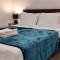 BAYWATER RETREAT- WALK TO WATER - QUIET STREET - CENTRAL TO BRISBANE CITY GOLD COAST AND SUNSHINE COASt!