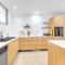 The Elite F208 by HamoRent on Hamilton Island - Isla Hamilton