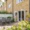 Olive Tree Townhouse, with parking