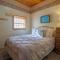Stay In Ohiopyle - closest place to the GAP trail in Ohiopyle, PA, Hot Tub