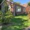 Nicely furnished 2 Bedroom Property Independent with Parking