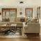 Stunning View House - 15-min to Town - Evergreen - إيفيرغرين