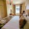 George Hotel & Granary
